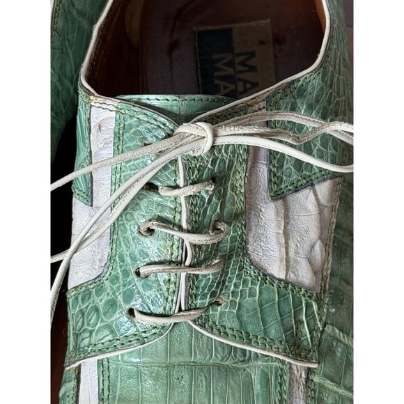 1990s Matteo & Massimo alligator shoes in pistachio green and white Size 13 main image 10
